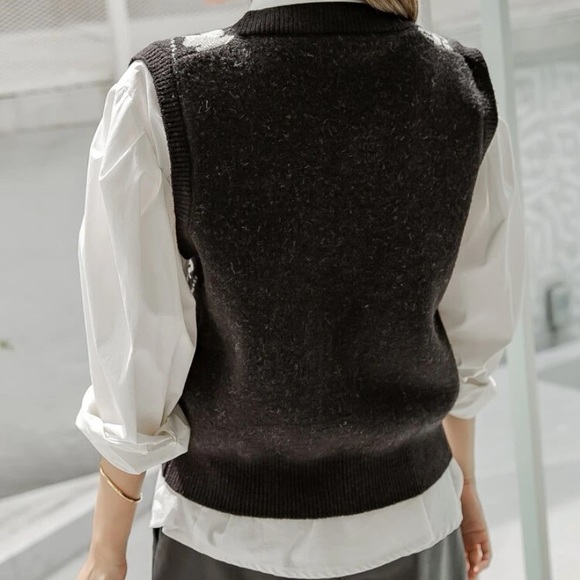 DAZY Argyle & Butterfly Pattern Sweater Vest Without Blouse Black - Picture 2 of 3